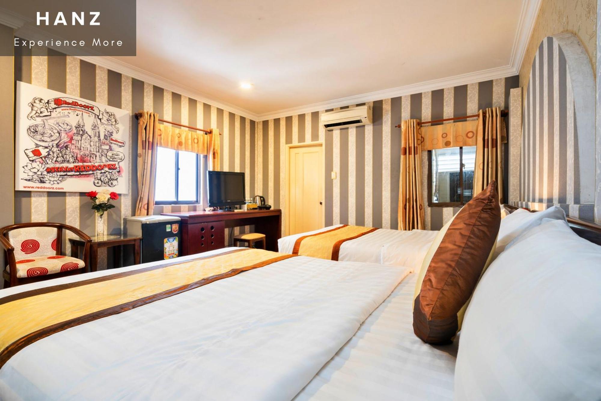 Cosmo Central Hotel Хошимин Экстерьер фото